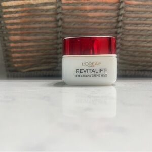 L'Oreal Revitalift Eye Cream - Red and White